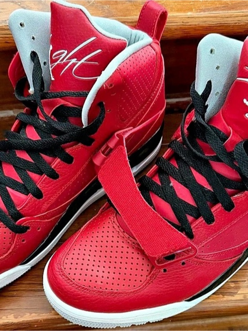 Jordan Air 1 Retro High OG High Top Sneakers Red & Black US 10